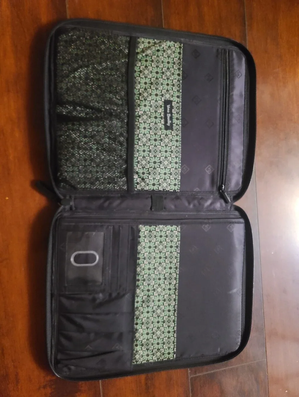 Vera Wang Tablet Case/ Organizer Quilted